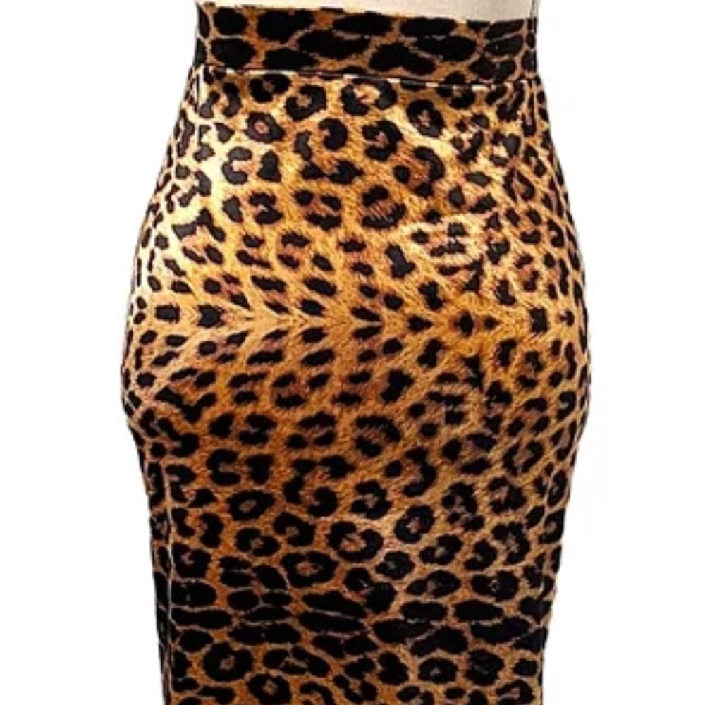 NAKED WARDROBE Leopard Print Skirt & Long Sleeve Tie Front Cropped Top  (BNWT)